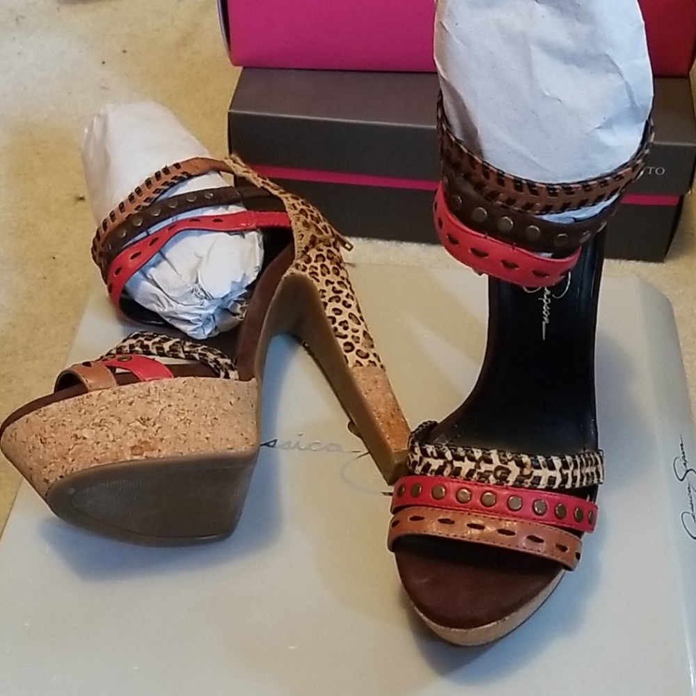 Heels - Picture 3 of 3